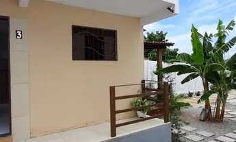 Imagem 2: Pequenas casas mobiliadas em ponta negra