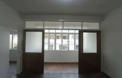 Imagem 2: Sobrado com 3 dormitórios para alugar, 220 m² por R$ 3.490/mês - Olaria - Nova Friburgo/RJ