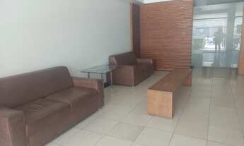 Imagem 6: Boa viagem 04 quartos 02 suítes 01 social 01 serviço 02 vagas 200 metros da praia!