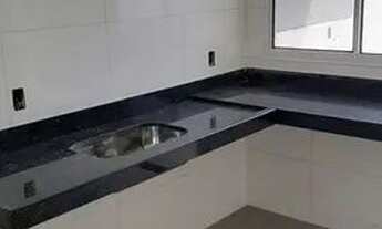 Imagem 2: Casa para Venda em Uberlândia, Novo Mundo, 3 dormitórios, 1 suíte, 1 banheiro, 2 vagas