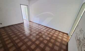 Imagem 5: Casa com 2 quartos, sala, cozinha, banheiro, área de serviço e quintal