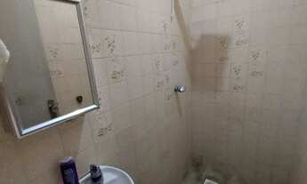 Imagem 7: Casa em Rua Pública na Coroa do Meio !