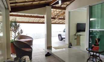 Imagem 5: Casa térrea com piscina em condomínio