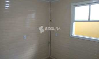 Imagem 3: Casa mista com 3 dormitórios e pátio com árvores frutíferas - Harmonia / Canoas