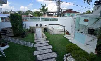 Imagem 2: Vendo casa impecável no conjunto atilio Andreaza Japiim dois imoveis no mesmo terreno