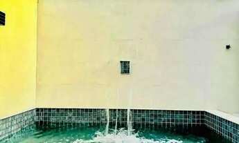 Imagem 2: Imóvel para aluguel e venda possui 215 metros quadrados com 4 quartos