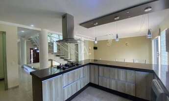 Imagem 6: Sobrado Central comercial e residencial com piscina e área de lazer em Cascavel