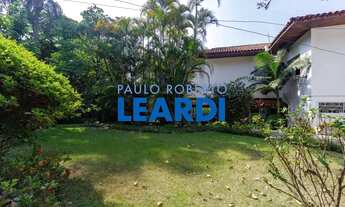 Imagem: CASA ASSOBRADADA - PACAEMBÚ - SP