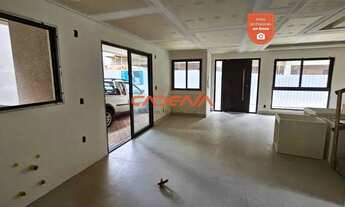 Imagem 3: Sobrado com 3 suítes e 2 vagas para aluguel no Santa Felicidade