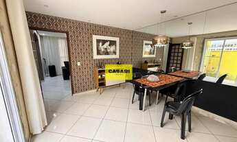 Imagem 5: Casa Alto Padrão Mobiliada com Piscina e 4 Quartos para Locação 300m² de Área Construída