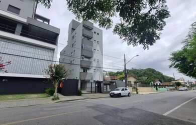 Imagem 2: Apartamento semi mobiliado com 2 Quartos sendo 1 Suíte, Sacada com Churrasqueira e 1 Vaga