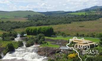 Imagem 3: Linda Fazenda cinematográfica!!! Com cachoeira e plantações