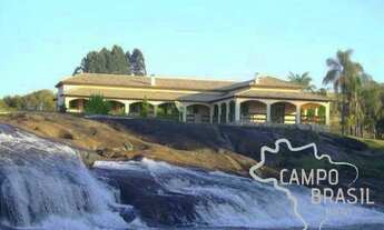 Imagem 4: Linda Fazenda cinematográfica!!! Com cachoeira e plantações