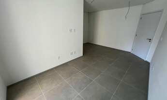 Imagem 2: Apartamento para venda possui 80 m2 com 3 quartos em Ponta Verde - Maceió - AL