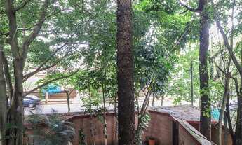 Imagem 3: Sobrado para venda possui 400 metros quadrados com 5 quartos em Vila Madalena - São Paulo