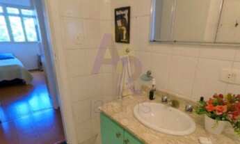 Imagem 6: Apartamento espaçoso de 2 dormitórios, sendo 1 suíte com janelões e 1 vaga na Bela Vista