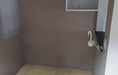 Imagem 5: Casa para venda possui 65 metros quadrados com 2 quartos em Guaraituba - Colombo - PR