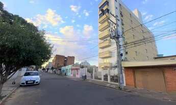 Imagem 3: Jk com dormitório cozinha e banheiro, sacada e uma vaga de garagem coberta, com 25m² Centr