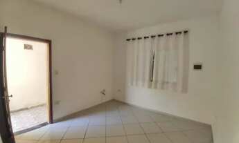 Imagem 4: Casa para venda com 2 quartos em Parque São Cristóvão/Estiva - Taubaté - SP