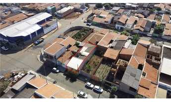 Imagem 3: Encantadora Casa de 2 Quartos com 2 Suítes, Cozinha, Lavabo e Área de Churrasqueira em 154