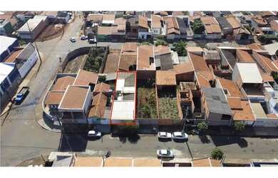 Imagem 2: Encantadora Casa de 2 Quartos com 2 Suítes, Cozinha, Lavabo e Área de Churrasqueira em 154