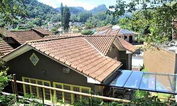 Imagem: Casa para venda com 3 quartos na Castelanea