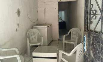 Imagem: Casa principal com ponto comercial