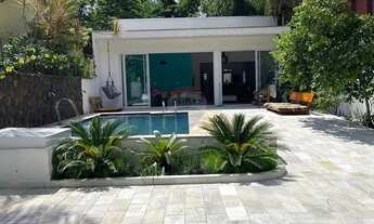 Imagem: Ampla e Sofisticada Casa com Piscina, 3