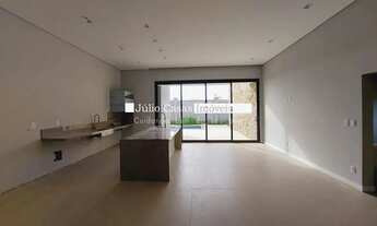 Imagem 3: Casa térrea em condomínio com 4 suítes