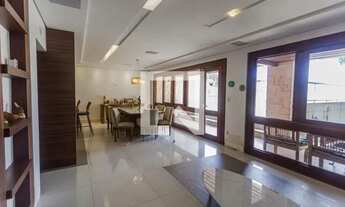 Imagem 2: Casa à Venda - Floresta, 3 Quartos, 315 m2