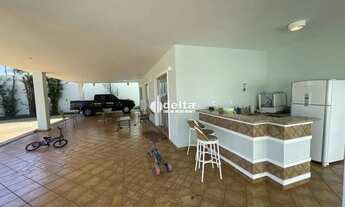 Imagem 6: Casa residencial com 4 suítes, Bairro Morada da Colina - Uberlândia