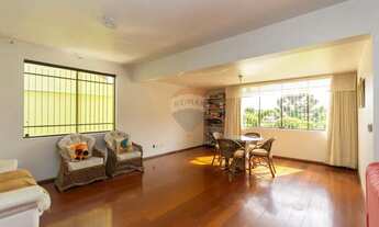 Imagem 2: Casa Ampla, Iluminada e com Terreno Espaçoso!