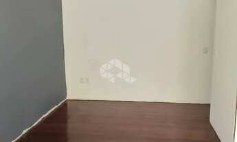 Imagem 2: Apartamento Amplo e Reformado à Venda no Bairro Menino Deus - Porto Alegre