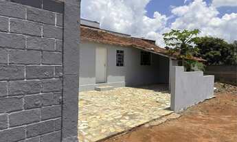 Imagem: Casa com Terreno Grande e Murado - Ideal