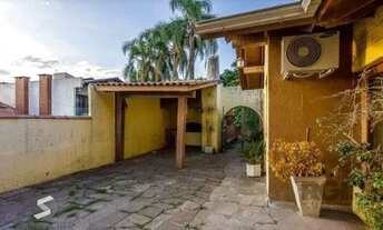 Imagem 5: Casa no Bairro Vila Assunção com 4 dormitórios sendo 1 suíte e vista para o Guaíba