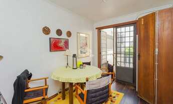 Imagem 7: Casa de 5 dormitórios no Bairro Menino Deus próxima a Orla do Guaíba