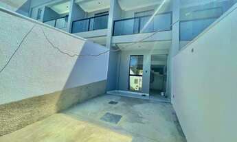 Imagem: Casa com 2 Quartos e 3 banheiros à Venda