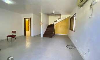 Imagem 3: Casa de (3)três quartos, sendo uma suíte com duas vagas de garagem