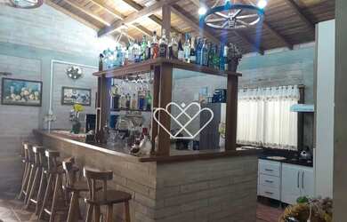 Imagem 6: Viva em Grande Estilo: Casa Espetacular com Piscina em Santa Fé