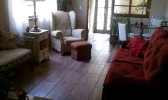 Imagem 7: Alugo casa no centro de Mury próximo au correio