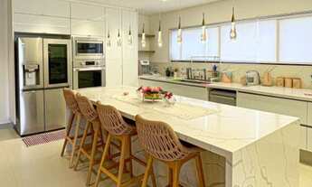 Imagem 5: Mansão Deslumbrante à Venda na Barra da Tijuca. Porteira Fechada e Vista para o Mar!