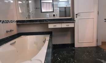 Imagem 4: Apartamento para aluguel e venda possui 220 metros quadrados com 4 quartos