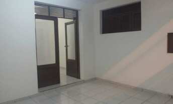 Imagem: A.C) Casa no Jardim Alpino, próx. MecDonald