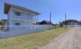 Imagem 2: 1240 Sobrado em Alvenaria com vista parcial para a lagoa, no Bairro Pinheiros