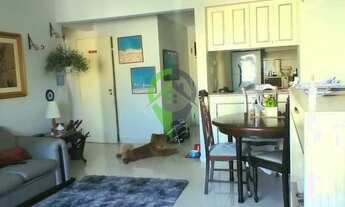 Imagem 2: Apartamento em maravilhosa localização, frente para o canal 3, com ar condicionado, ventil