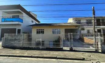 Imagem: Piso superior de casa com 80 m² e 3 quartos