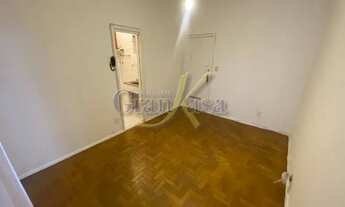 Imagem 2: Quarto e Sala bem dividido em ótima localização