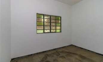 Imagem 4: Aconchegante casa térrea no Parque Cruzeiro do Sul: 2 quartos, garagem coberta, corredor l