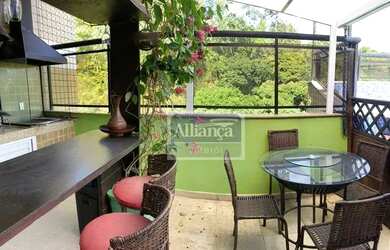 Imagem 2: Cobertura triplex! 4 suítes, 2 vagas de garagem! Espetacular vista para o mar!