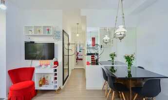 Imagem 3: Apartamento térreo com árvores ao lado da varanda, sensação de casa estilo chácara, semi m